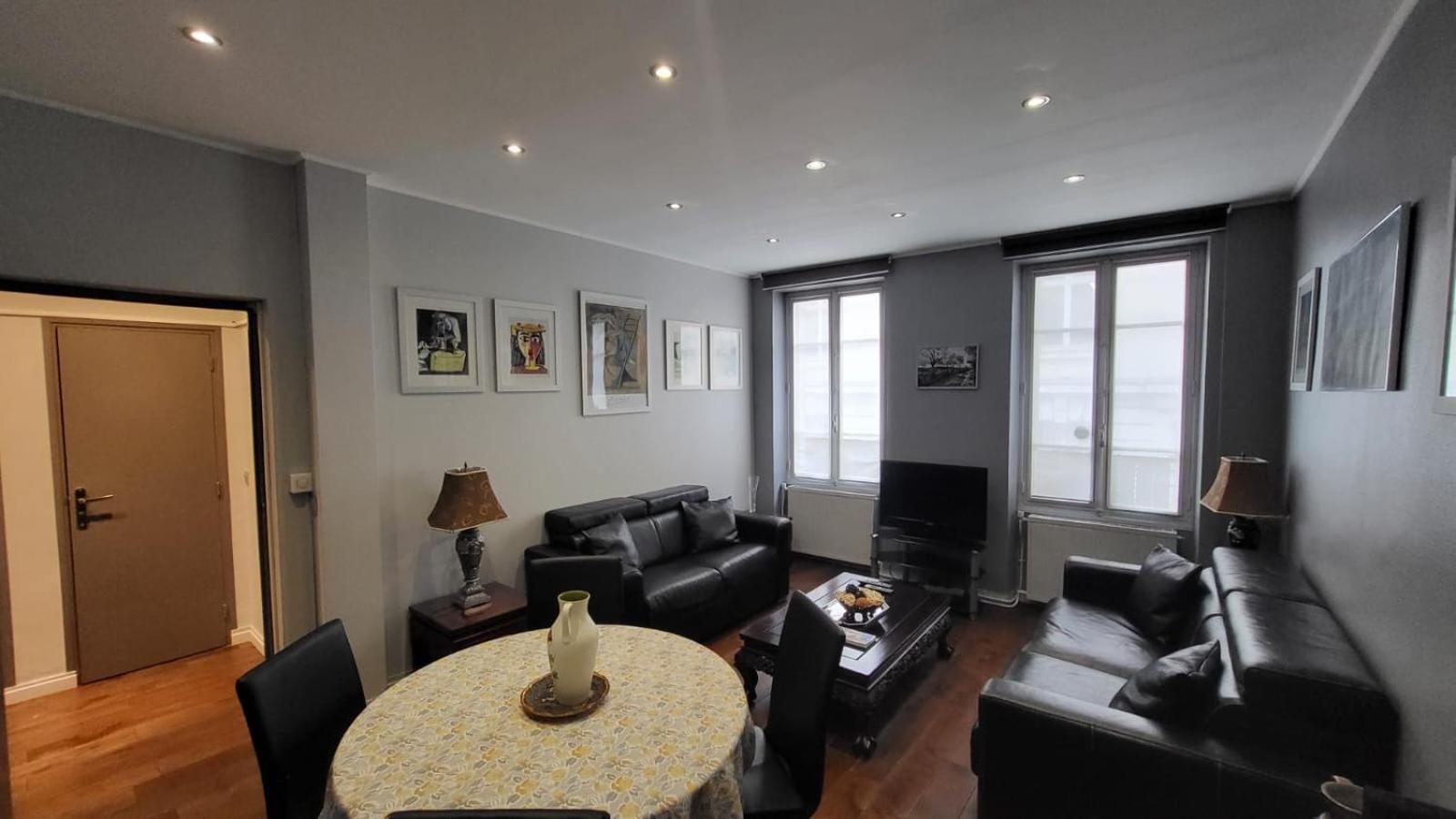 Apartment 2 Bed 16th Arrondissement Trocadero For6 Paris