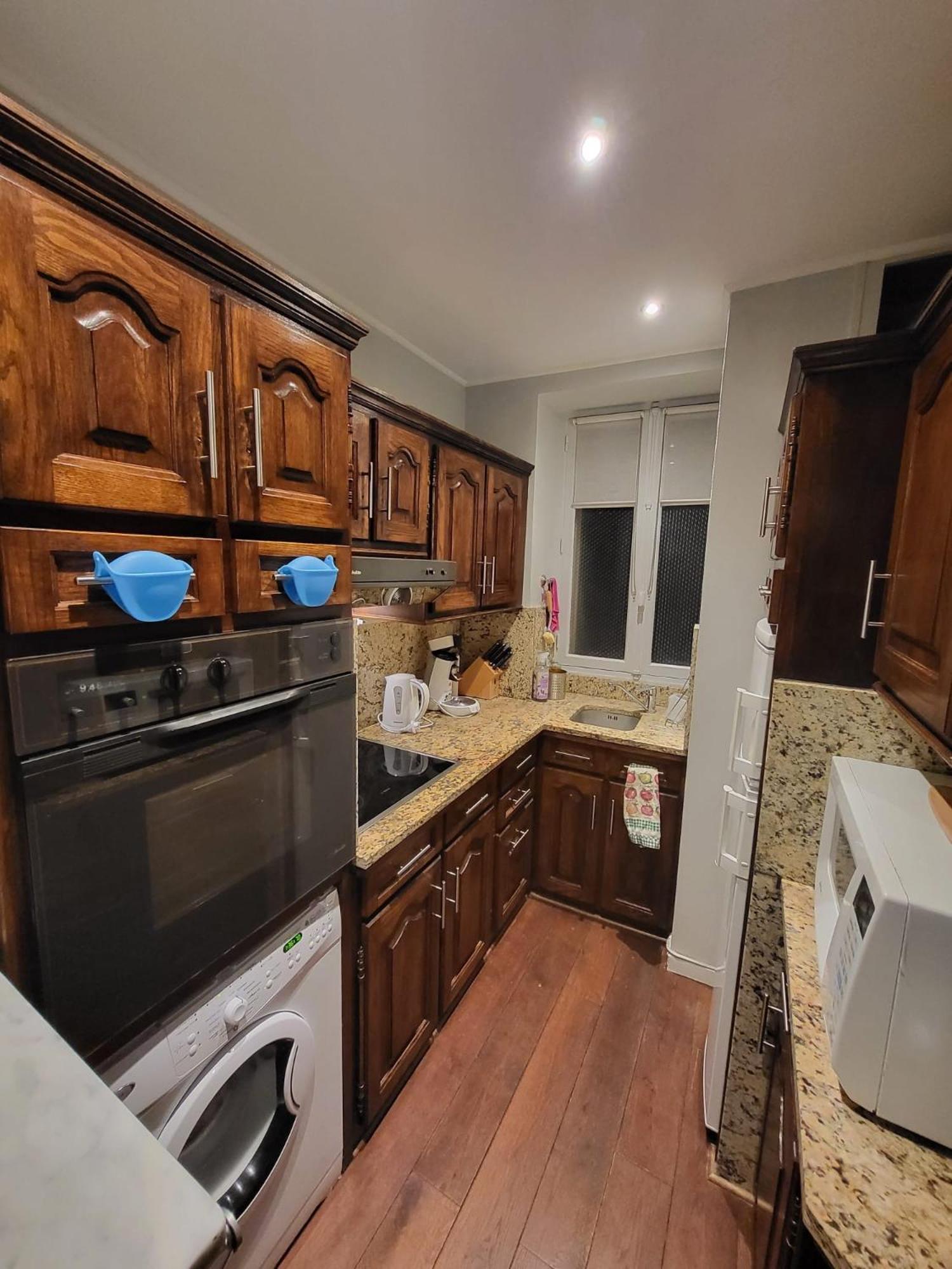 2 Bed 16th Arrondissement Trocadero For6 Paris