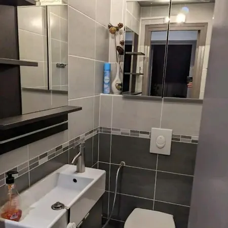 2 Bed 16th Arrondissement Trocadero For6 Appartamento